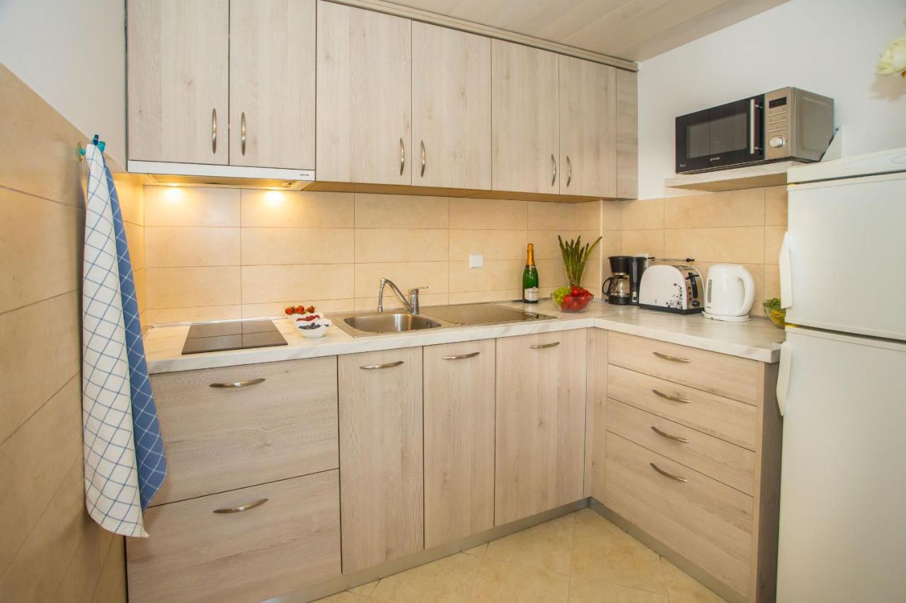 Apartment Dora Near Sea And Center With Private Garage Poreč Eksteriør billede