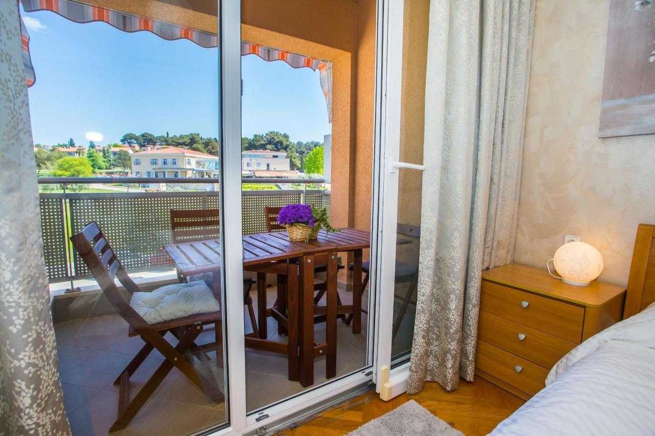 Apartment Dora Near Sea And Center With Private Garage Poreč Eksteriør billede